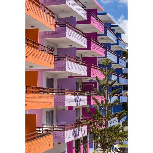 Spain-Canary Islands-Gran Canaria Island-Playa del Ingles-colorful balconies